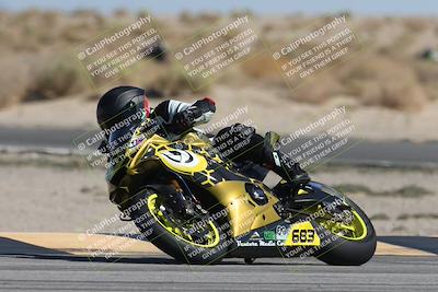 media/Oct-04-2025-CVMA (Sat) [[408bcdd6e4]]/Race 10-Amateur Supersport Middleweight/